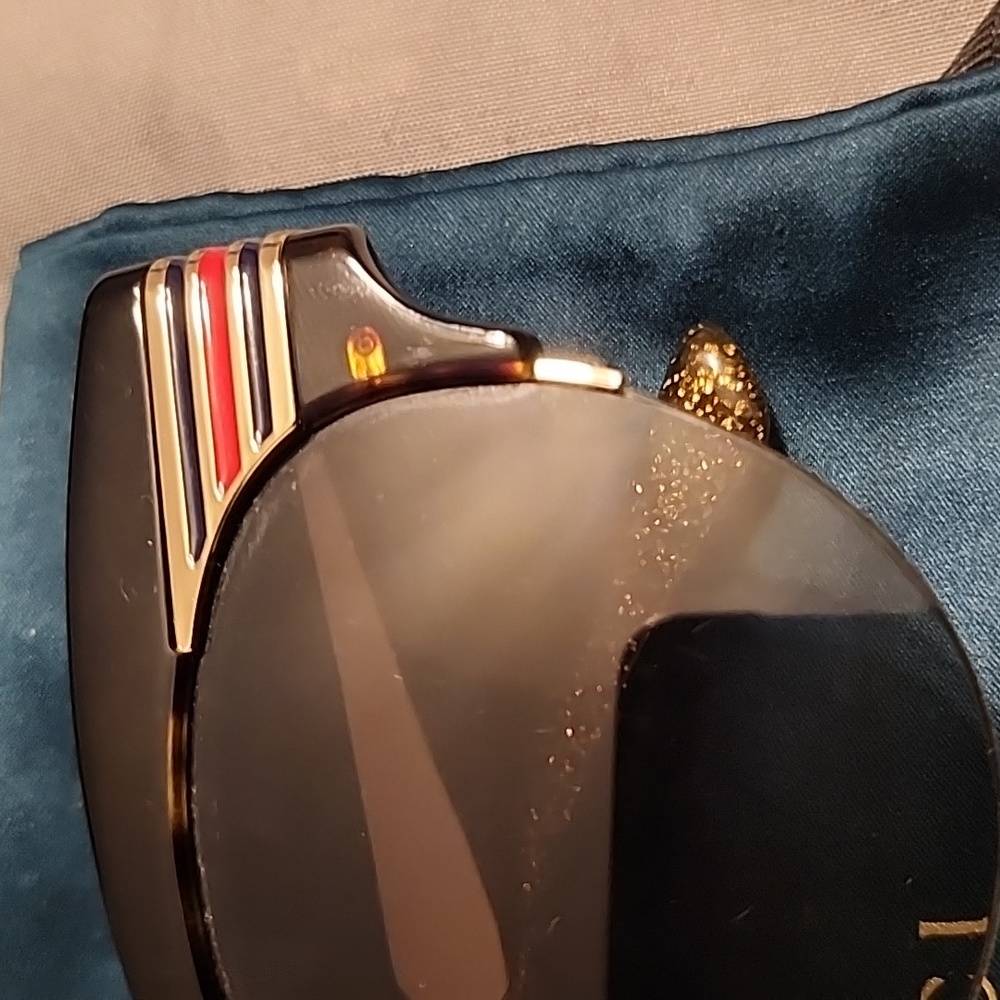 Gucci Sunglasses - Picture 8 of 8